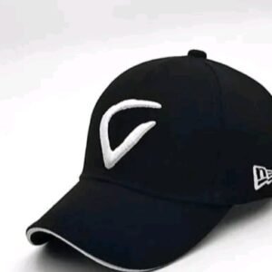 Black Minimal Logo Cap – Clean & Classic Everyday Style