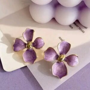 Chic Purple Flower Earrings 🌸✨