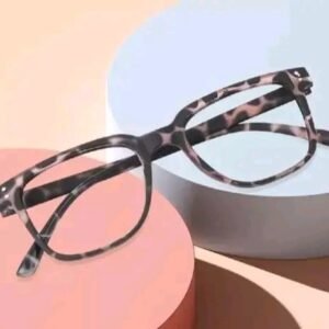 Leopard Print Blue Light Glasses – Bold & Trendy Vision